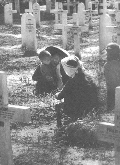 1954年5月25日美國戰地記者庫柏在越南殉職_歷史上的今天