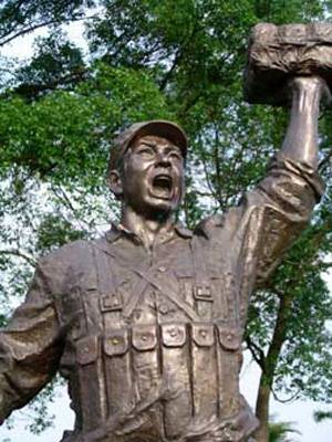 1948年6月8日董存瑞被追記為戰鬥英雄、模範共產黨員_歷史上的今天