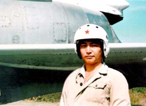 2004年4月16日中央軍委授予王偉同志“海空衛士”榮譽稱號_歷史上的今天