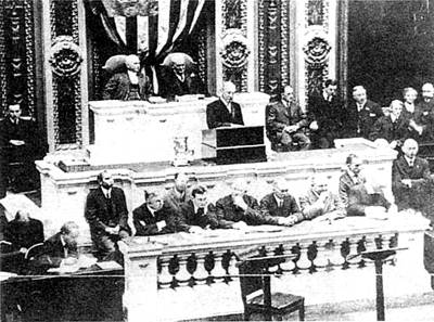 1913年4月8日美國總統威爾遜發表國情咨文受到歡迎_歷史上的今天