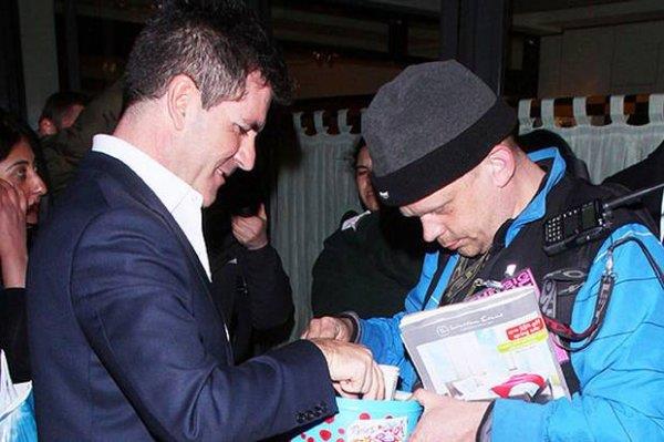 與時俱進的乞丐能提供刷卡服務還給開發票