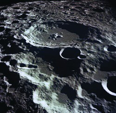 1998年3月5日美國科學家宣布在月球表面隕石坑深處發現水_歷史上的今天