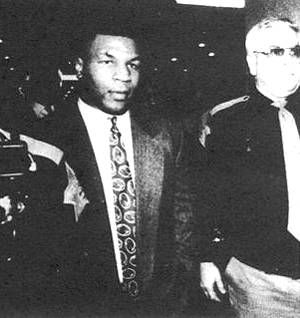 1992年3月26日前重量級世界拳擊冠軍泰森因強姦罪被判刑_歷史上的今天