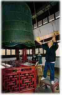 1986年11月21日杭州絕響百年的“南屏晚鐘”獲新生。_歷史上的今天