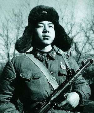 1996年7月30日全軍統一張貼黨的三代領導核心題詞_歷史上的今天