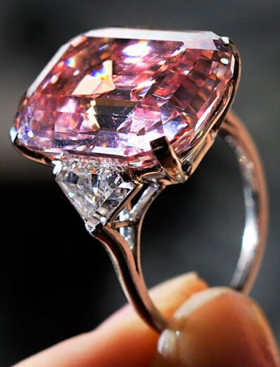 南非出土罕見鑽石 “藍月亮”或成最貴寶石