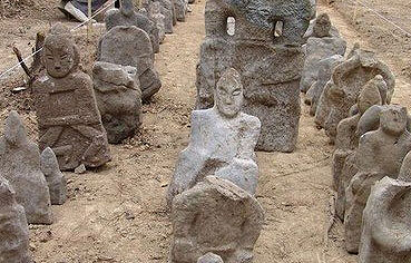 揭湖南鬼崽嶺石刻人像之謎 可預卜人生禍福