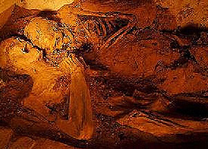 埃及考古發現龐大古墓 曾出土30具木乃伊