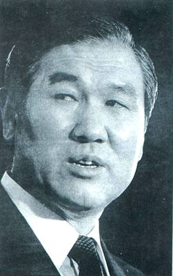 1995年10月19日盧泰愚醜聞震驚韓國。_歷史上的今天