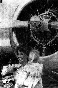 1997年5月28日美國商人琳達·文西駕機成功繞地球飛行_歷史上的今天