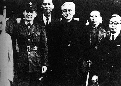 1944年7月4日中共代表對國共和談不抱希望_歷史上的今天