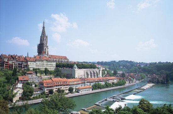 《紅樓夢》之賈寶玉簡介 賈寶玉是一個什麼樣的人?