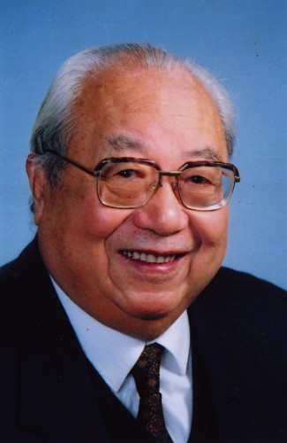 1981年11月18日費孝通榮獲赫胥黎獎章。_歷史上的今天