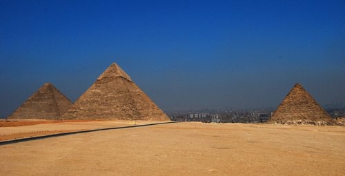 吉薩高地古墓之謎