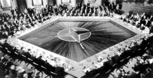 1999年4月23日北約紀念成立50周年  確立聯盟新戰略_歷史上的今天