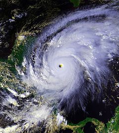 1998年11月17日中美洲遭受“米奇”颶風襲擊。_歷史上的今天