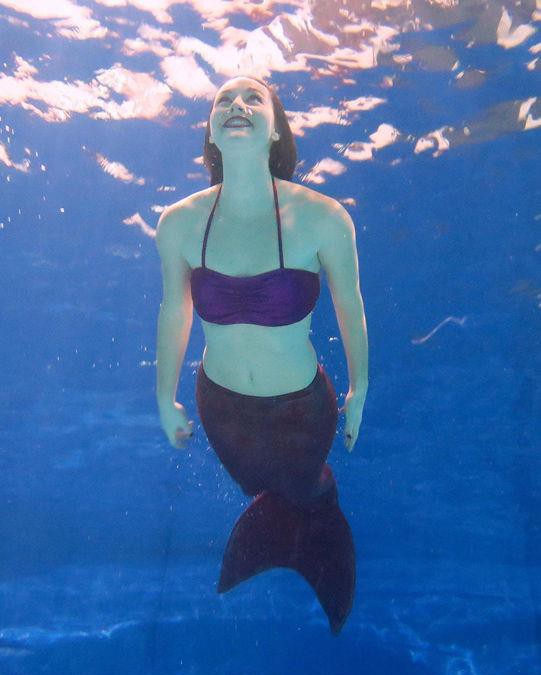 國外有一所學校專門訓練美人魚