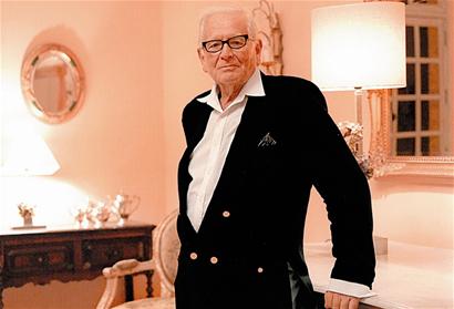 1922年7月2日法國時裝設計師皮爾·卡丹出生_歷史上的今天