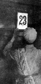 1949年4月23日人民解放軍突破千里江防 毛澤東賦詩追窮寇_歷史上的今天