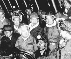 1999年2月3日傑出的經濟、軍事政治工作領導者余秋里逝世_歷史上的今天