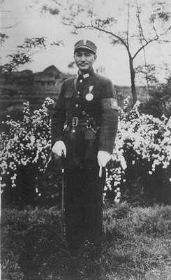 1944年10月21日蔣介石發起十萬知識青年從軍運動。_歷史上的今天