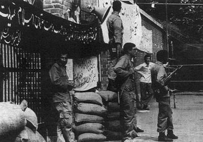 1980年4月24日美武裝營救扣押在伊朗的人質失敗_歷史上的今天
