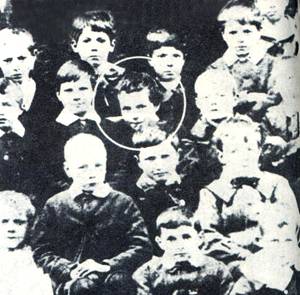 1889年4月16日英國電影藝術家卓別林誕生_歷史上的今天