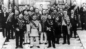 1913年10月10日袁世凱於太和殿舉行總統就職典禮。企圖實行北洋軍閥的專制獨裁統_歷史上的今天