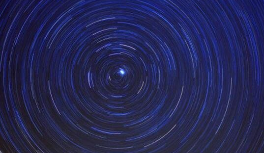 地球轉為什麼感覺不到 地球為什麼會自轉