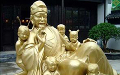 1947年2月7日東北解放軍牡丹江軍分區戰鬥英雄楊子榮生擒“座山雕”張樂山。 _歷史上的今天