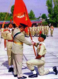 1999年10月12日巴基斯坦政變，總理米安·穆罕默德·納瓦茲·謝里夫被軟禁。_歷史上的今天