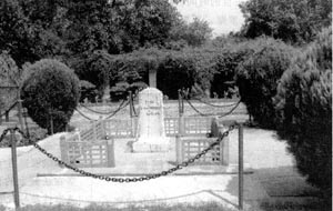 1869年10月2日印度民族運動的領袖，有“聖雄”之稱的甘地出生。_歷史上的今天