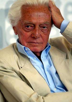 揭示1928年太平洋小島時空扭曲之謎並對其進行了正確的描述