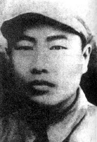 1948年5月25日解放軍戰鬥英雄董存瑞在總攻熱河隆化的戰鬥中英勇犧牲，時年19_歷史上的今天