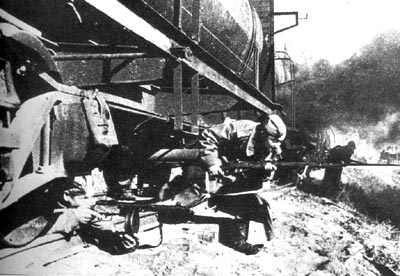 010405.jpg(39635bytes)