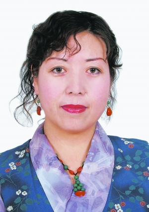 1966年7月10日中國一級藏族女作家梅卓出生_歷史上的今天