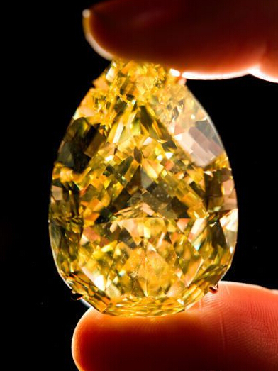 南非出土罕見鑽石 “藍月亮”或成最貴寶石