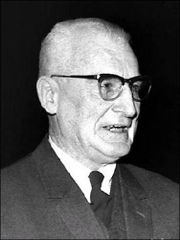 1987年12月27日紐西蘭裔中國社會活動家、作家路易·艾黎逝世。_歷史上的今天