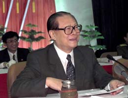 2000年2月20日江澤民出席廣東茂名高州市領導幹部“三講”教育會議提出“三個代_歷史上的今天