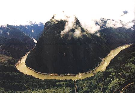 1998年10月19日國務院批准同意將雅魯藏布江大拐彎峽谷命名為雅魯藏布大峽谷。中_歷史上的今天