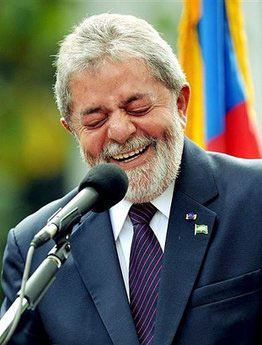 2003年1月1日盧拉·達·席爾瓦上任巴西第27任總統。_歷史上的今天