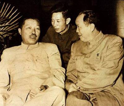 1982年6月7日胡耀邦會見荷蘭共產黨主席胡克斯特拉_歷史上的今天