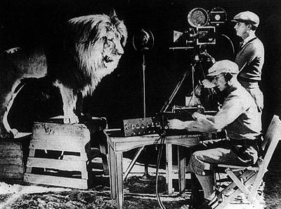 1927年5月3日華納製片公司推出了電影史上第一部有聲片_歷史上的今天