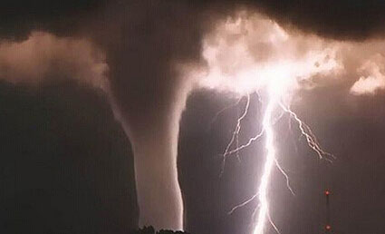 百慕達三角區海底或發現亞特蘭蒂斯玻璃金字塔