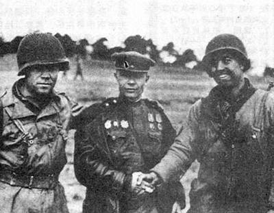 1945年4月25日盟軍與蘇軍在德國易北河會師_歷史上的今天