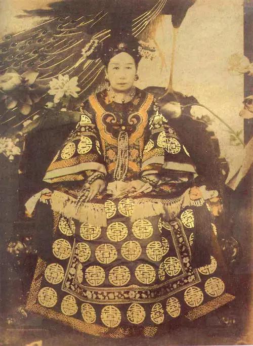 武則天和慈禧，誰的書法更好？