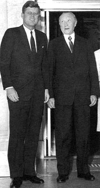 011103.jpg(19896bytes)