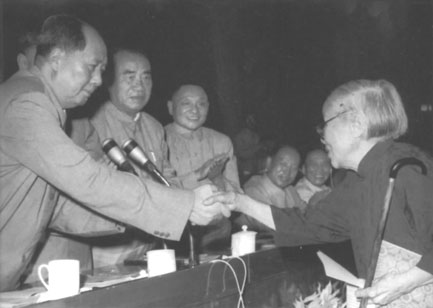 1961年6月30日慶祝中國共產黨成立40周年大會在人民大會堂隆重舉行_歷史上的今天