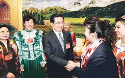 2005年3月8日胡錦濤等分別參加兩會審議討論_歷史上的今天