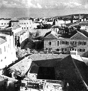 011208.jpg(43663bytes)